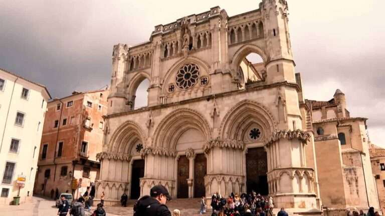 Un 'grafiti' oculto de 800 años de antigüedad podría demostrar el parentesco entre las catedrales de Cuenca y Burgos