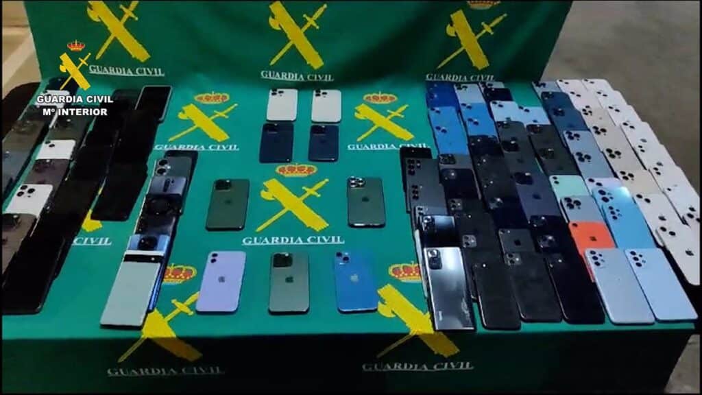 Un detenido en Azuqueca de Henares y recuperados 112 teléfonos móviles valorados en más de 120.000 euros