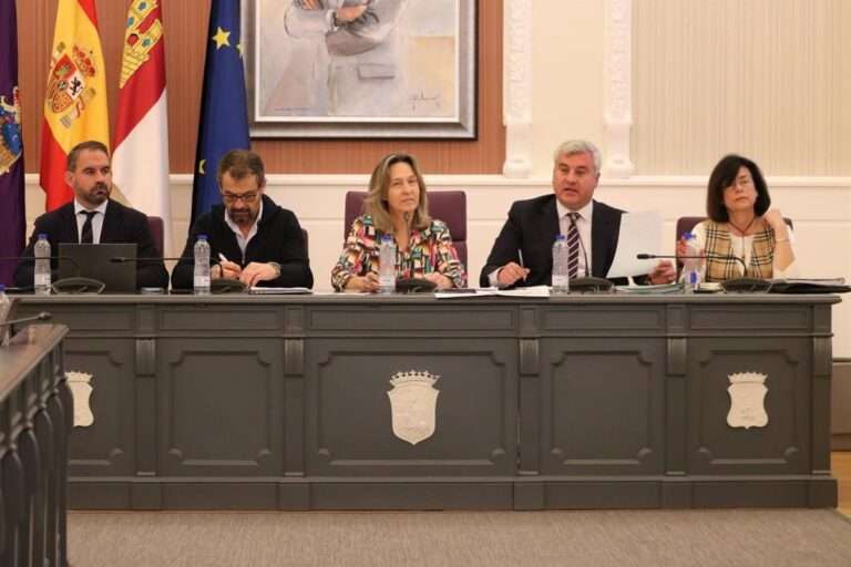 Los trabajadores del Ayuntamiento de Guadalajara podrán en breve teletrabajar un día a la semana si lo solicitan
