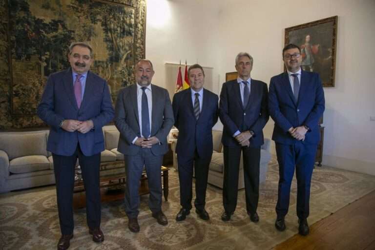 Estudiantes de Derecho, Informática o Ingeniería de la UCLM y de Alcalá podrán hacer prácticas en centros del Sescam
