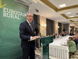 Eurocaja celebra su histórico 2023 juntando en su cena de hermandad a primera línea política y social y 1.700 comensales