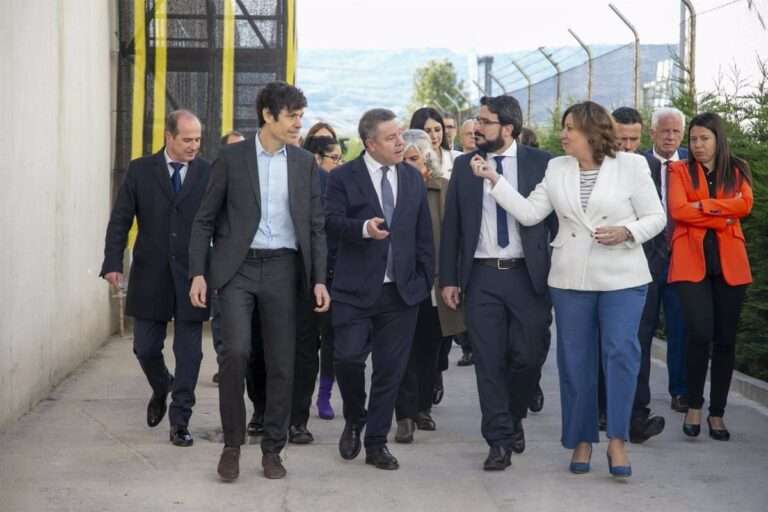 Franco valora el crecimiento de la industria farmacéutica en la región, con más de 754 millones en facturación en 2022