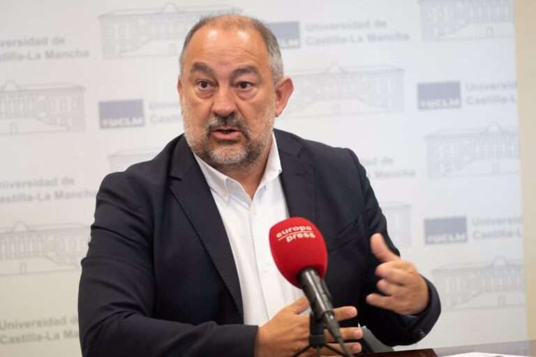 VÍDEO: Garde (UCLM) cree que las universidades públicas y privadas pueden convivir y pide que se les exija lo mismo