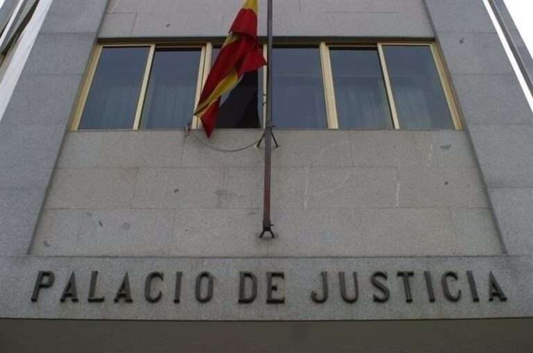 Acusado de matar a un hombre en su casa de La Atalaya a la Policía: "le he disparado yo, lógicamente"