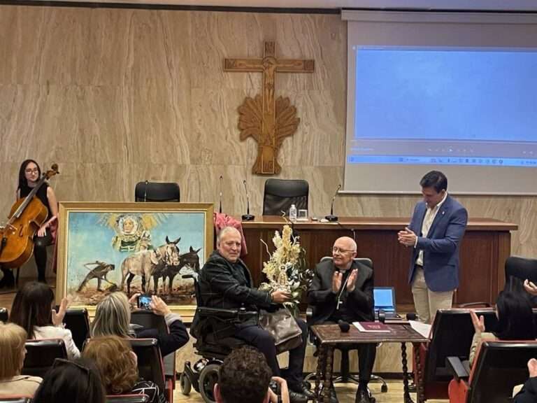 José Ángel Ramírez ilustra la aparición de la Virgen de Los Llanos en su nueva obra donada al Obispado de Albacete
