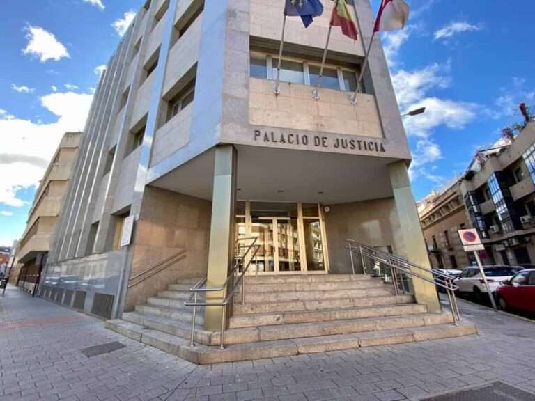 Un jurado popular juzgará el lunes al librero acusado de matar de dos tiros a un hombre que entró a su casa