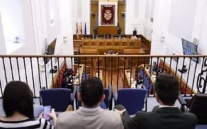PSOE, PP y Vox cierran filas en las Cortes para apoyar al sector del calzado de Castilla-La Mancha