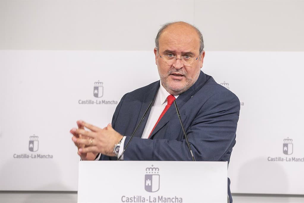 VÍDEO: PSOE y PP abordarán nuevo Reglamento de Cortes tras tener "bastante cerrada" la reforma del Estatuto, según Junta