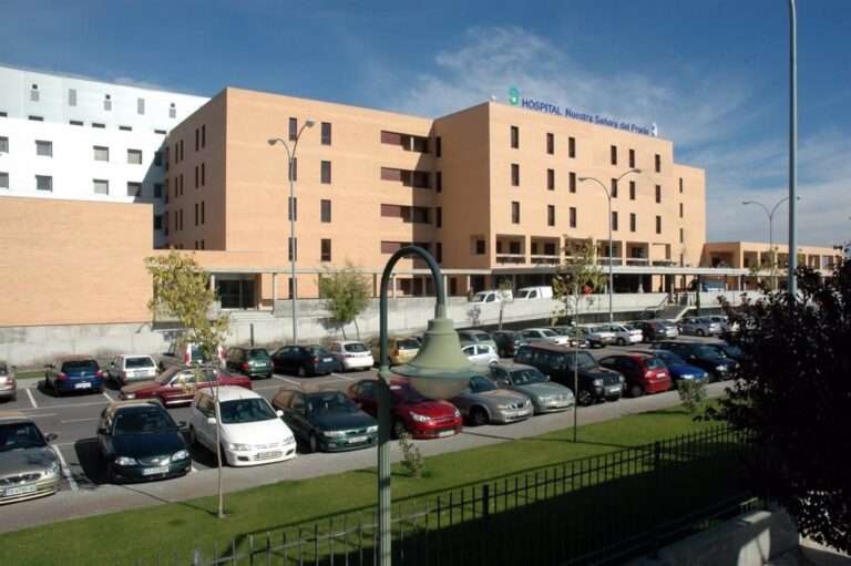 Un hombre y sus hijos de 8 años y 6 meses, afectados por inhalación de humo tras un incendio en Cazalegas