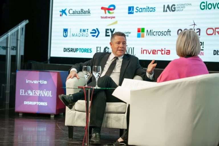 Page plantea la construcción "a medio plazo" de "50.000 viviendas impulsadas por ayuda pública" y con modelo cooperativo