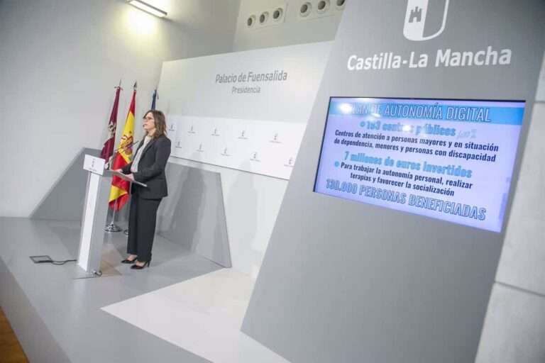 Más de 8.000 dispositivos digitales en centros residenciales de CLM, balance de primer año del Plan de Autonomía Digital