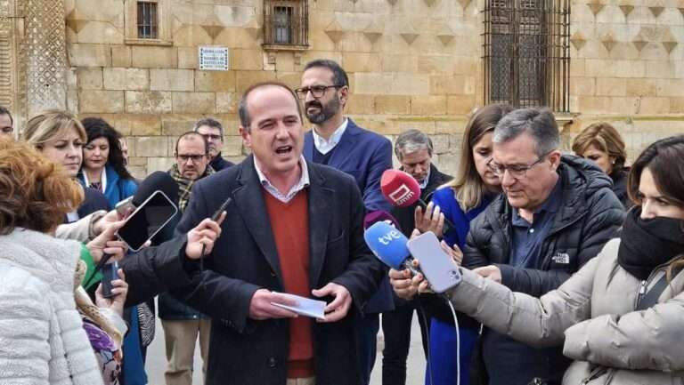 Rojo exige a Guarinos pedir perdón por "mentir" tras firmar un superávit de 3,7 millones del presupuesto que él gestionó