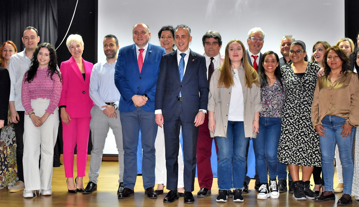 Inicio de una Nueva Etapa: El Alcalde de Puertollano Recibe a los Residentes Sanitarios en el Hospital Local 1