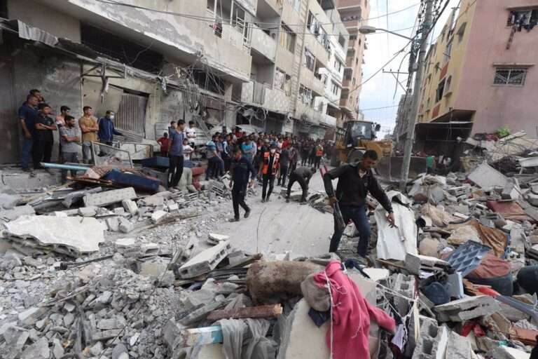 Estudiantes de la UCLM en Cuenca preparan una acampada en el campus en apoyo al pueblo palestino el 22 de mayo
