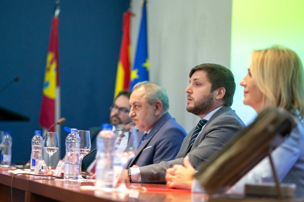 Castilla-La Mancha continúa avanzando en la digitalización en los ámbitos de la vivienda y el transporte