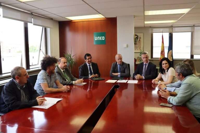 C-LM trabaja con la UNED para desarrollar proyectos de investigación y divulgación sobre memoria democrática