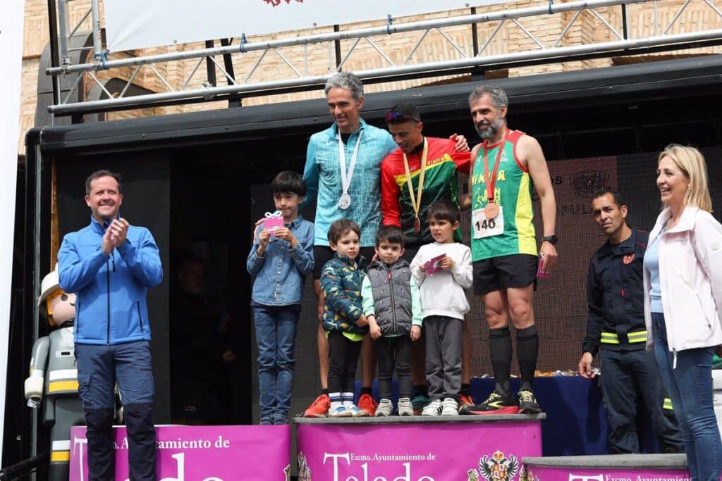 Cerca de 300 participantes se dan cita en la XX Carrera Popular de los Bomberos de Toledo