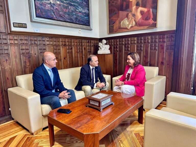 Patrimonio y Talavera Ferial centran la reunión entre la presidenta de la Diputación de Toledo y el alcalde de Talavera