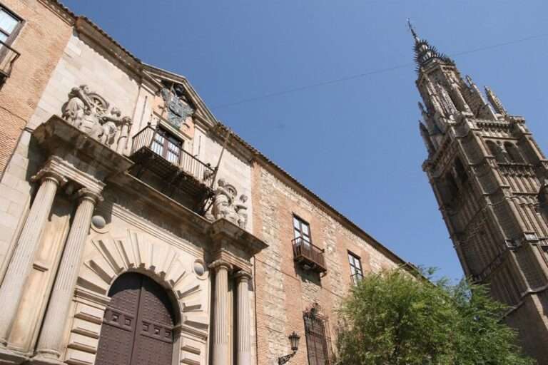 El cura toledano que ironizó con rezar por la muerte del Papa deja redes y medios "por orden directa" del arzobispo