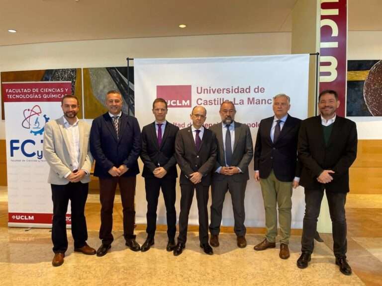 Más de 10.000 químicos formados y una empleabilidad del 100% tras 50 años de la Facultad de Químicas de Ciudad Real