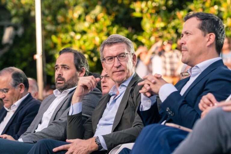 Feijóo critica que un ministro de Sumar no comparta el acuerdo con Ucrania y Sánchez no lo cese: "Esto no es normal"