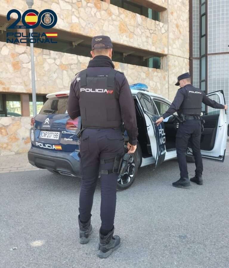 García-Page ensalza a la Policía Nacional: "Protege nuestros derechos en grado extremo y en los momentos más difíciles"