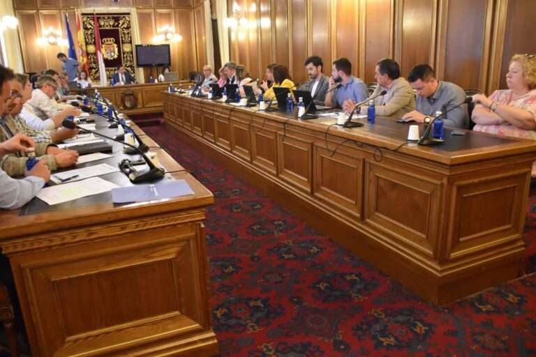 El pleno de la Diputación de Cuenca acepta la dimisión de la vicepresidenta primera por motivos personales