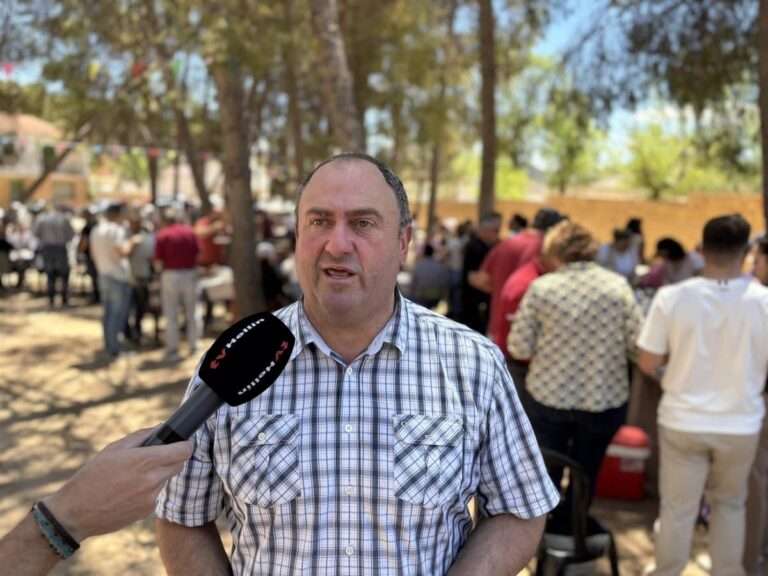 Lizán reivindica la profesión de los agricultores, "la más importante para el sustento de la sociedad"