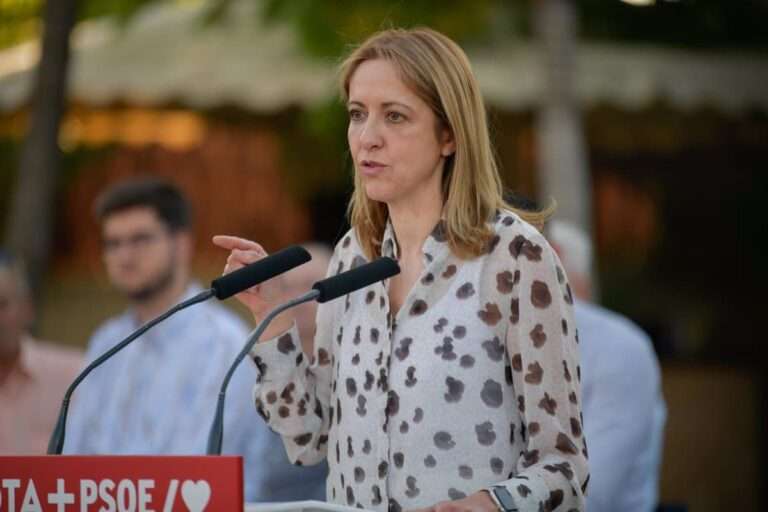 Maestre asegura que se deciden "las dos Europas": la del progreso o la de los "hombres de negro"