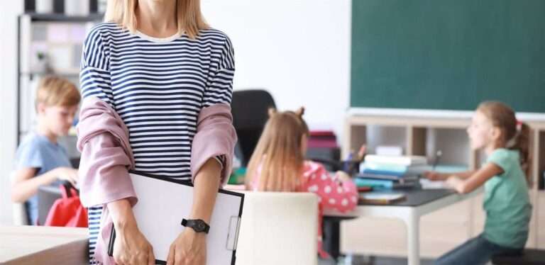 El profesorado de C-LM se manifiesta este sábado en Toledo "por la reversión de los recortes en educación"