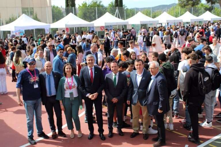Más de 2.000 estudiantes toman contacto directo con la FP en la I Feria que la Junta organiza en la provincia de Toledo