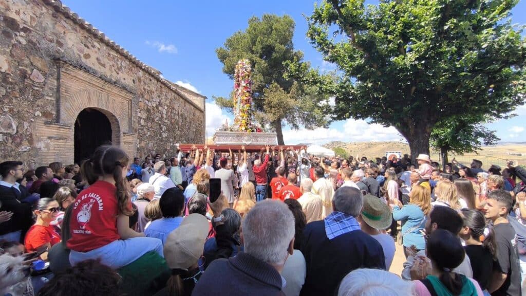 La Virgen de Alarcos en Ciudad Real vuelve a brillar en su día grande con más de mil personas en la procesión