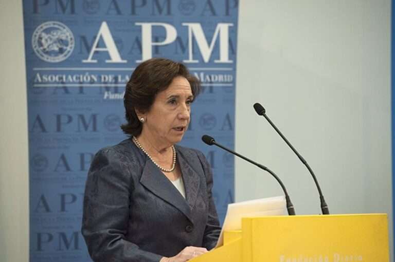 El periodismo y políticos, como Page, se despiden de Victoria Prego, periodista "de raza y maestra" de una generación