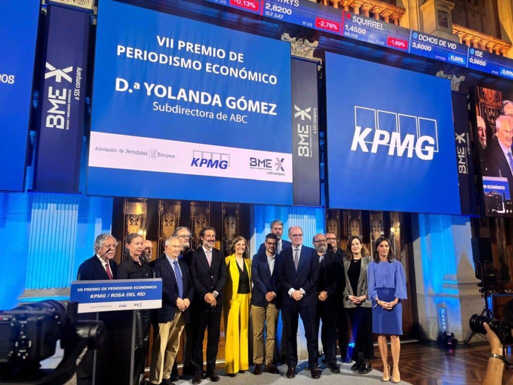 La alcarreña Yolanda Gómez reivindica profesión al recoger el Premio KPMG: "Si hacemos periodismo, seremos fiables"