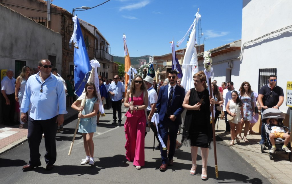 El Alcalde Celebra el Compromiso Cívico de Villar en la Preservación de Sus Costumbres Ancestrales 1