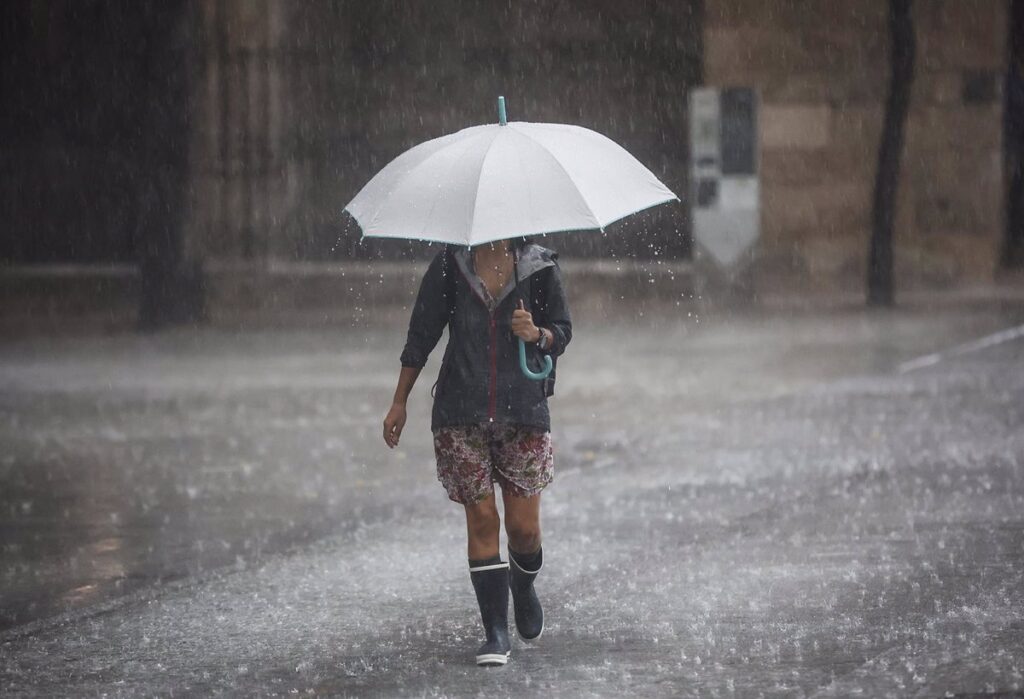 Albacete, Ciudad Real y Cuenca, entre las 14 provincias que tienen activos avisos por lluvias y tormentas