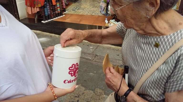Suben un 21,2% las personas atendidas por Cáritas en 2023, hasta superar las 65.000, con una inversión de 22,9 millones