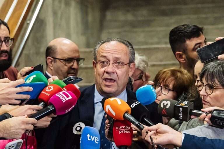 C-LM ve inviable financiación singular para Cataluña y se reserva "mecanismos jurídicos o políticos", incluso el TC