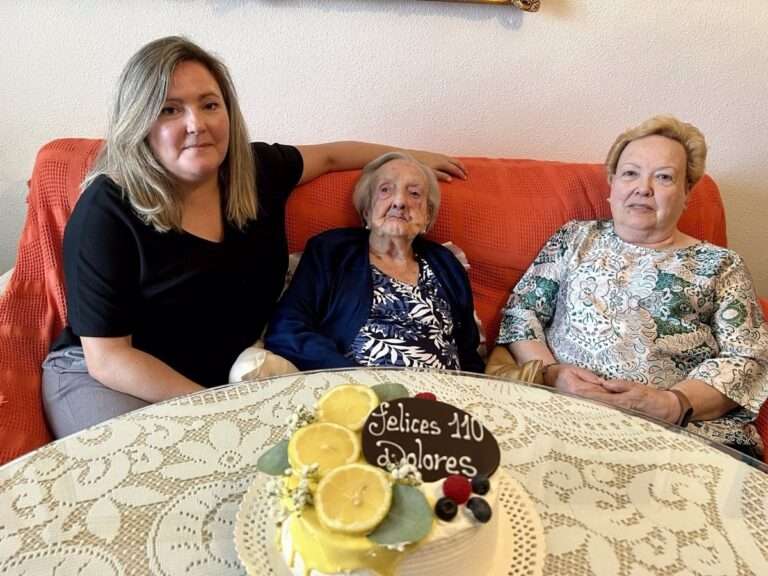 Dolores Buitrago llega a supercentenaria y celebra cantando coplas sus 110 años en Puertollano