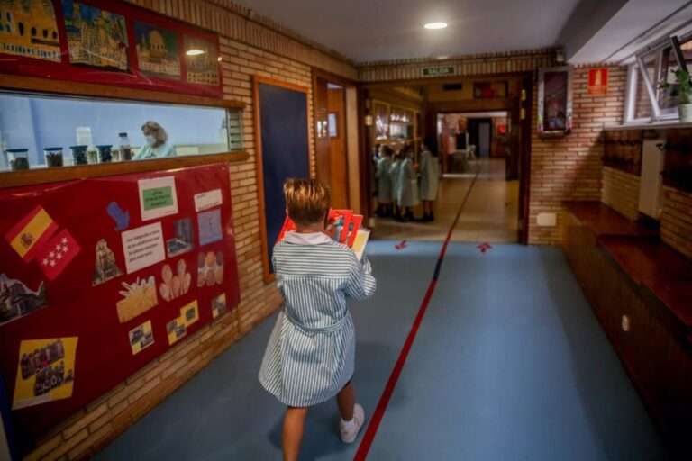 El Ministerio de Educación galardona a tres centros educativos de C-LM por su contribución a la promoción de la lectura