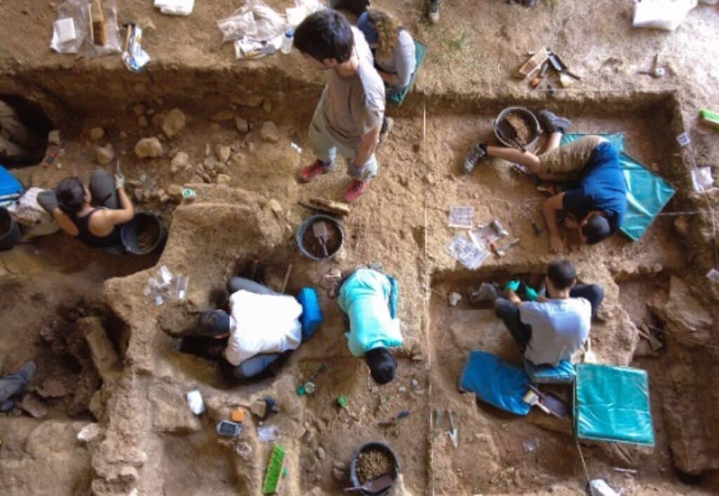 VÍDEO: Los primeros 'Homo sapiens' poblaron el centro de la Península en el Paleolítico superior, según estudio con CSIC