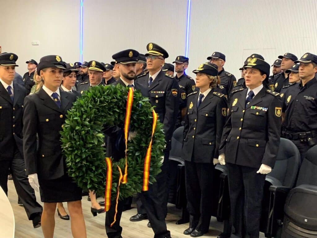 Policía Nacional de Cuenca celebra un homenaje para los agentes víctimas de terrorismo