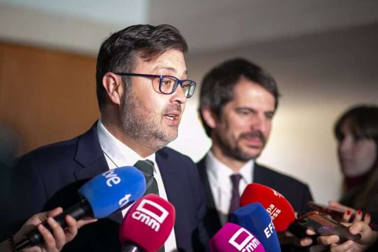Inaugurado el nuevo aula de la UNED de Motilla del Palancar (Cuenca) que ofrecerá diez grados universitarios