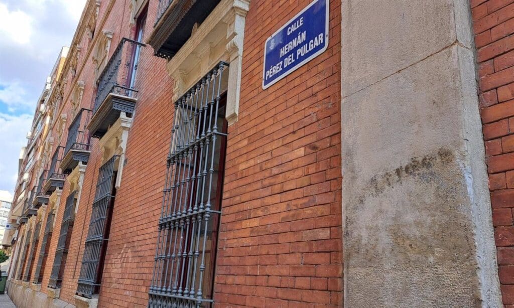 Recogen firmas para dedicar la calle Hernán Pérez del Pulgar de Ciudad Real a la periodista Marta Castro