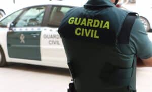 Guardia Civil investiga el atraco en una joyería de Tembleque cometido por un varón y una mujer