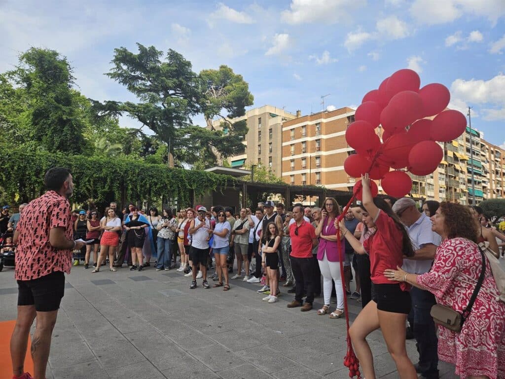 La Junta pone el broche final en Guadalajara a los actos de apoyo al colectivo LGTBI con un paseo reivindicativo