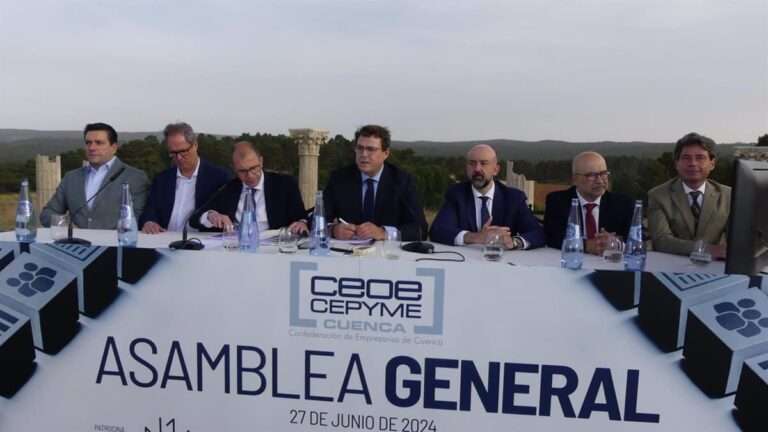 La patronal conquense cierra filas en su Asamblea General y aprueba por unanimidad el trabajo de David Peña el frente