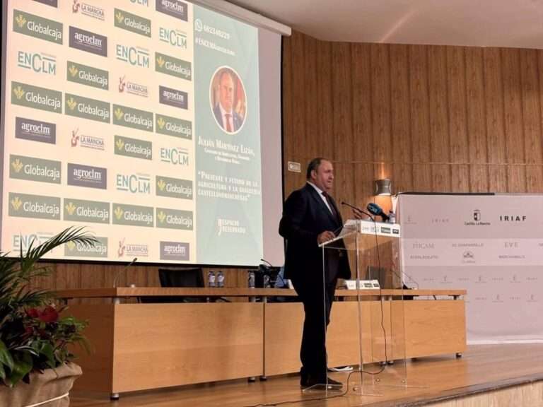 Lizán dice que la agricultura ha de transitar hacia la sostenibilidad garantizando la rentabilidad del sector