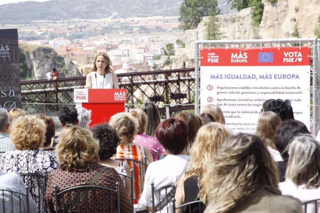 Maestre pide para el PSOE un voto que sirva para "frenar el avance" de la ultraderecha y los retrocesos en igualdad