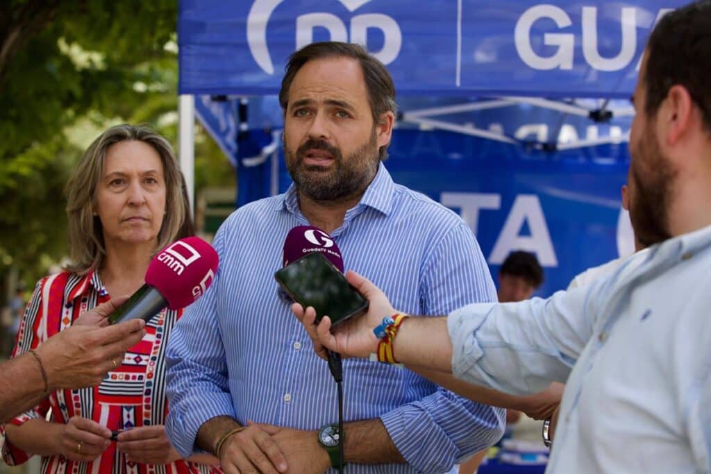 Núñez pide concentrar el voto en el PP para dar "una respuesta contundente en la urna" al PSOE